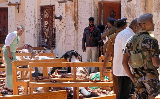 Шри-Ланка, террор: после взрывов в церквях и отелях - фото (18+)