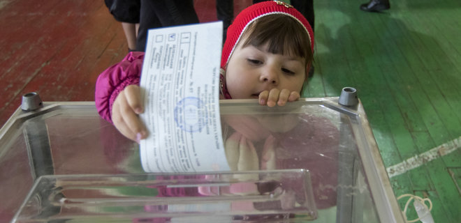 Аваков напомнил, что нельзя делать на избирательном участке - Фото
