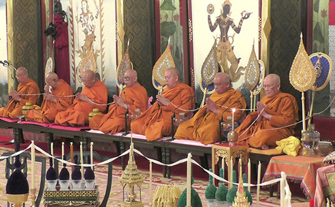 В Таиланде короновали короля Раму X: фото
