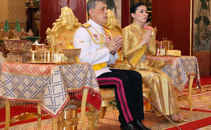 В Таиланде короновали короля Раму X: фото