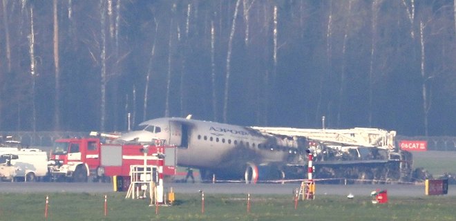 В катастрофе самолета в Шереметьево пострадала украинка - МИД - Фото