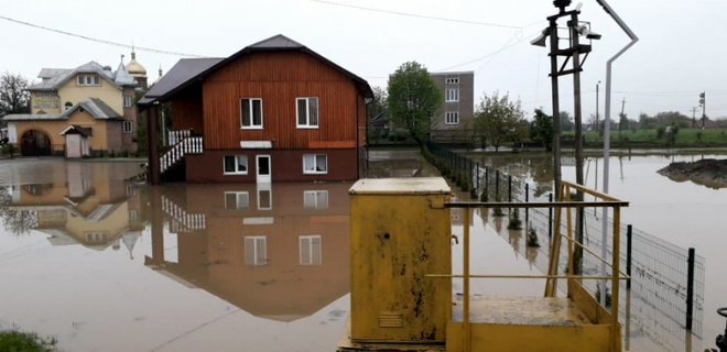 В Ивано-Франковской области подтоплены сотни домов: фото - Фото