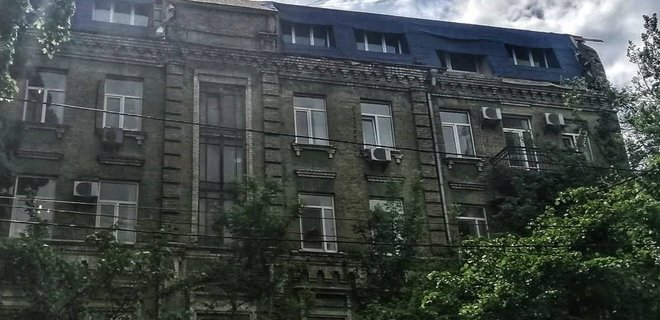 Киевлянин решил незаконно построить на чердаке дома 8 квартир - Фото