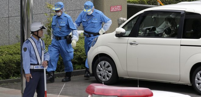 В Японии мужчина напал с ножом на детей: 17 ранены, один умер - Фото