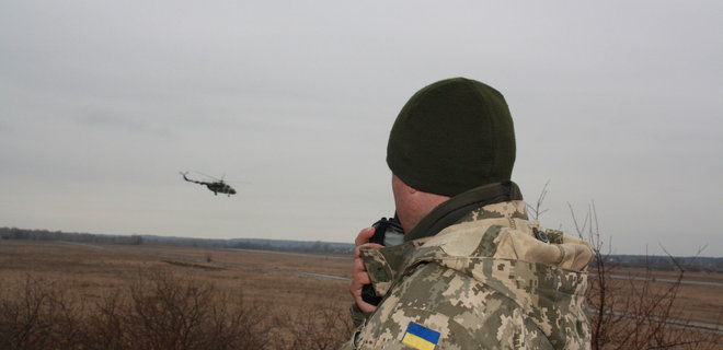 Под Ровно упал военный вертолет, погиб экипаж вместе с комбригом - Фото