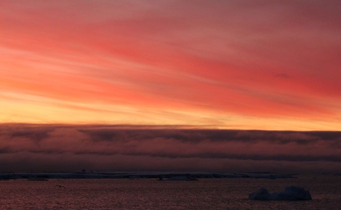 Невероятные краски. Как выглядит Антарктика в июне: фоторепортаж