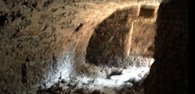 В центре Ужгорода обнаружили неизвестное ранее подземелье: фото - Фото