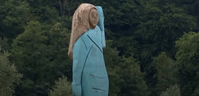 В Словении появилась уродливая статуя в честь Мелании Трамп - Фото