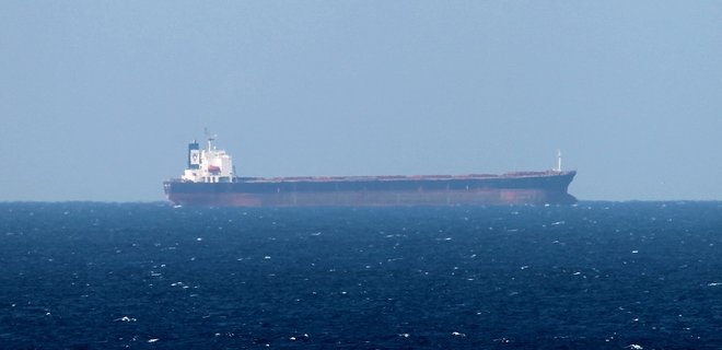 В территориальных водах Ирана пропал нефтяной танкер ОАЭ - Фото