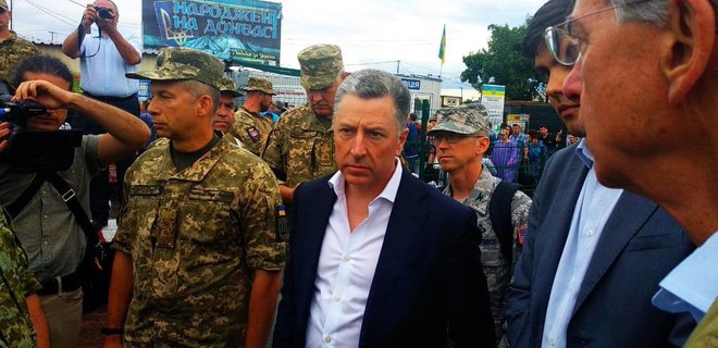 Волкер с делегацией США съездил в Станицу Луганскую - Фото