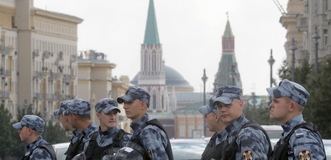 В Москве силовики жестко задерживают протестующих: видео - Фото