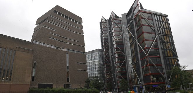 В Лондоне подросток сбросил ребенка с 10-го этажа Тейт Модерн - Фото