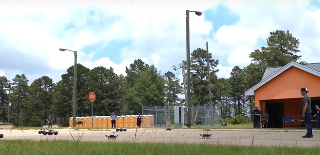 Пентагон тестирует рой из дронов: видео - Фото