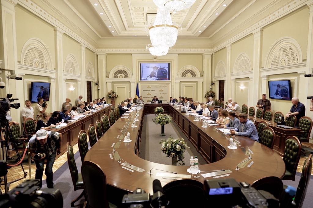 Картинки по запросу Верховная Рада: подготовительная группа утвердила глав комитетов