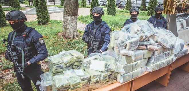 Подозреваемый в контрабанде 400 кг кокаина сбежал из Украины - Фото