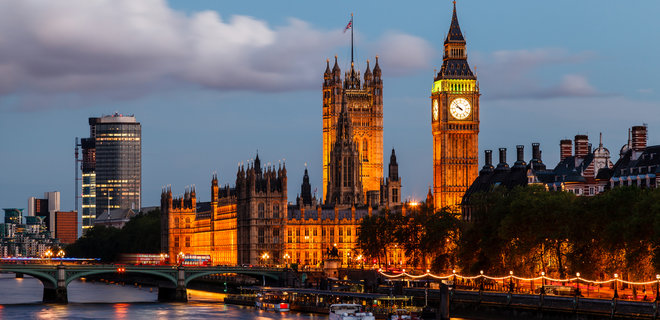 Сколько британцев выступили против приостановки работы парламента - Фото