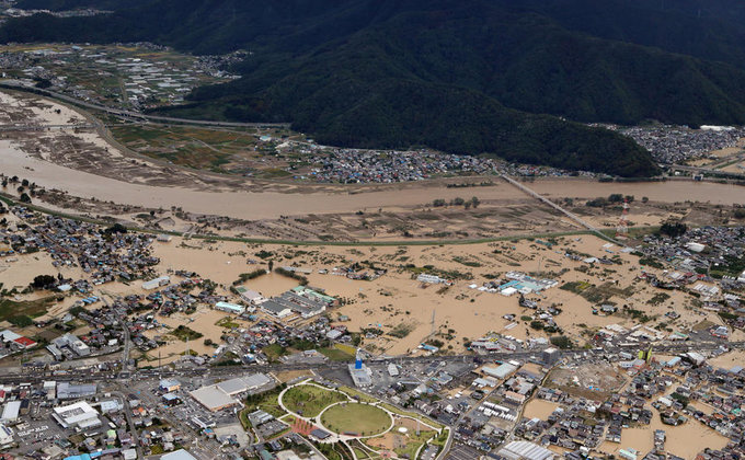 Мощный тайфун Хагибис в Японии: погибли 19 человек - фото, видео