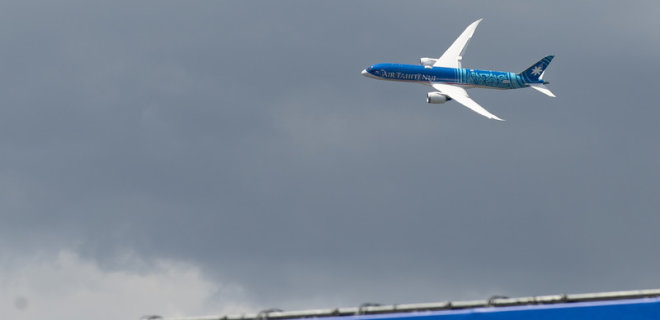 В Японии экстренно сел Boeing 777 с иностранным лидером - Фото