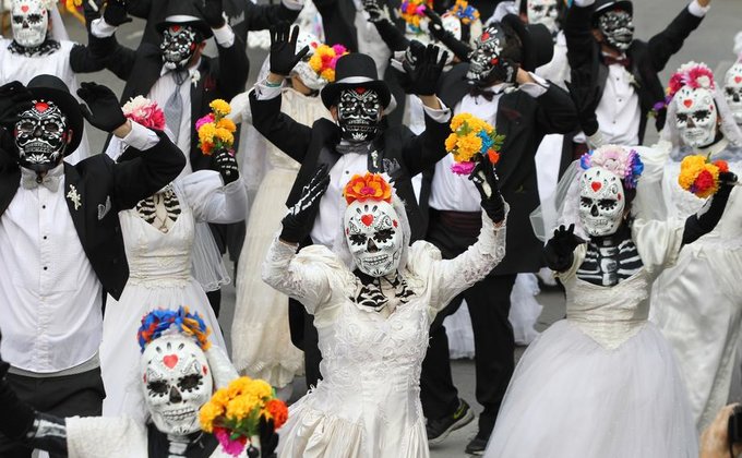 Жутко красиво. Как проходил День мертвых в Мексике - фоторепортаж