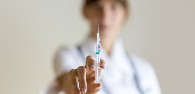 47% украинцев готовы сделать бесплатную прививку от коронавируса, 42% - нет - Фото