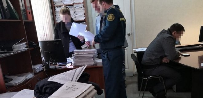 СБУ обыскала Николаевскую таможню: злоупотреблений на миллионы - Фото