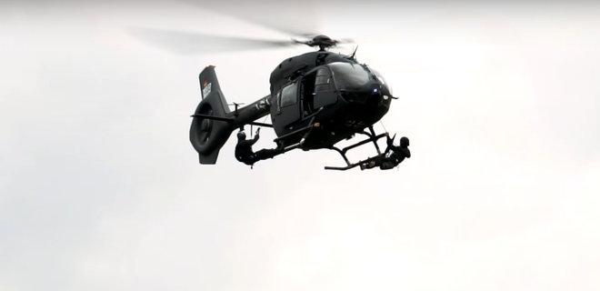 Airbus научит вертолеты ставить дымовую завесу для защиты десанта - Фото