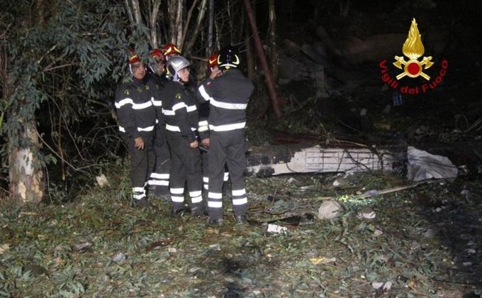 Взрыв на фабрике фейерверков в Италии: пятеро погибших - фото