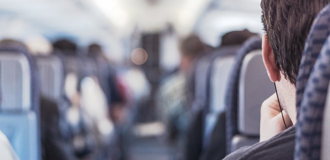 Как уберечься от коронавируса в самолете: где сесть и что делать - Фото