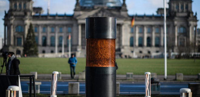 Германия: активисты извинились за памятник с 