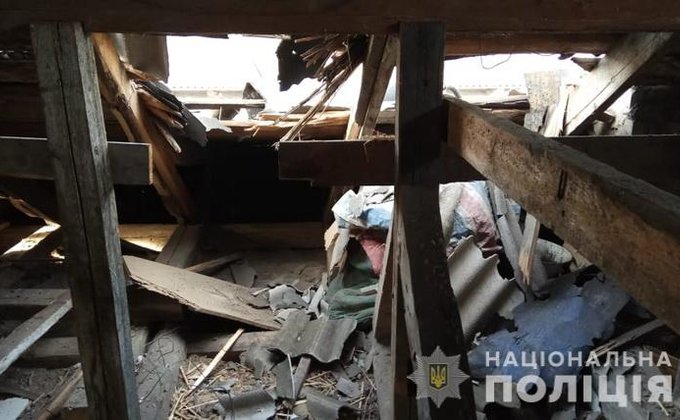 Боевики на Донбассе обстреляли жилой сектор Золотого-4: фото