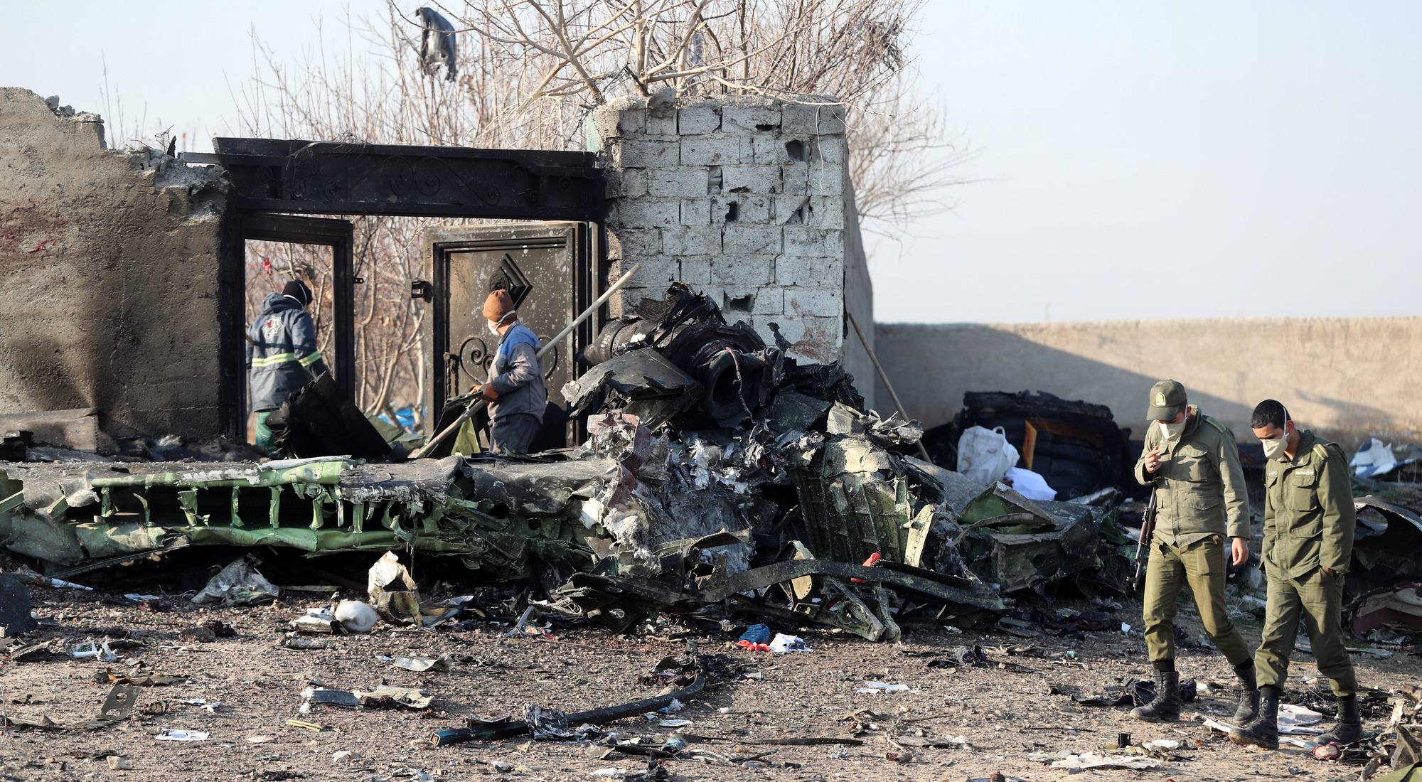 Крушение украинского Boeing 737 в Тегеране. Все главные новости - Фото