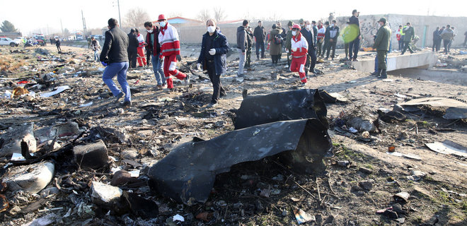 Опубликован список пассажиров самолета, разбившегося в Иране - Фото
