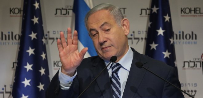 Собирал данные о непривитых. Facebook заблокировал чат-бот премьера Израиля Нетаньяху - Фото