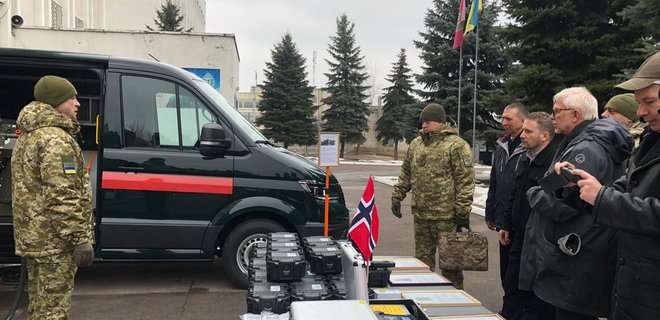 Норвегия передала оборудование пограничникам на Донбасс: фото - Фото