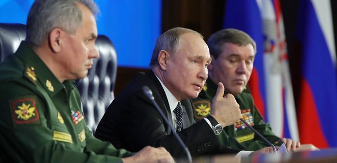 Российские военные обсуждали применение ядерного оружия, но признаков подготовки нет — NYT - Фото