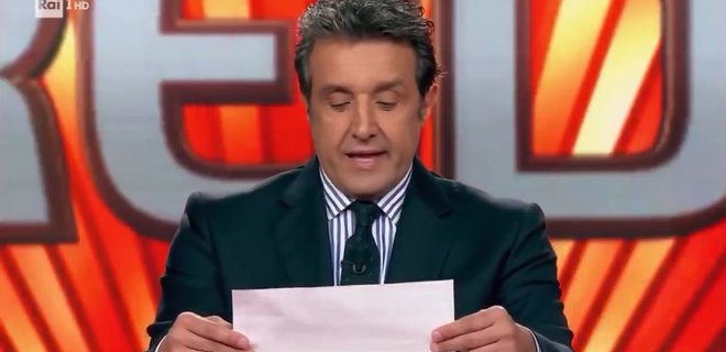 Итальянский телеведущий извинился за 