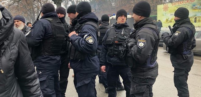 У киевской мечети полиция устроила облаву на нелегалов - муфтий - Фото