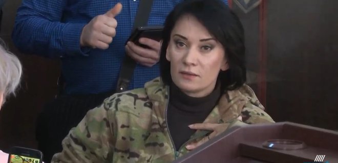 Зверобой говорит, что не угрожала Зеленскому: суд отпустил ее - Фото