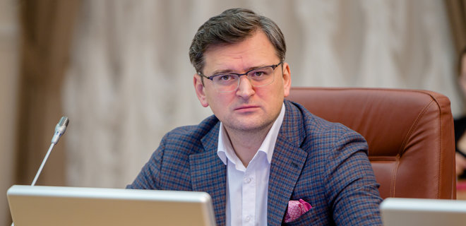 Кулеба о скандальном решении КСУ: Создает проблемы в отношениях с партнерами Украины - Фото