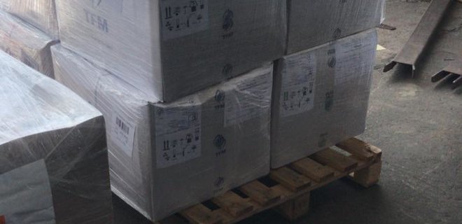 Коронавирус. Из Украины пытались вывезти 2,5 тонны масок и респираторов: фото - Фото
