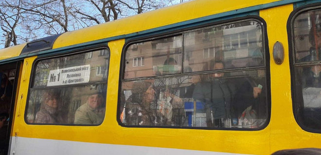Одесса. Машрутчики массово не вышли на линии: транспорт забит людьми - фото - Фото