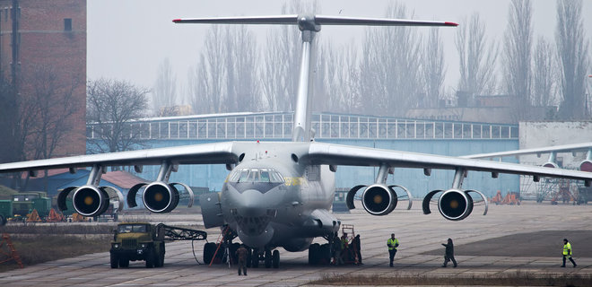 Аппараты ИВЛ, экспресс-тесты и маски для Украины: в Китай вылетает военный Ил-76 - Фото