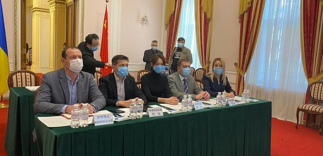 Китайские медики и власти поделились с Украиной опытом противостояния COVID-19 - Фото
