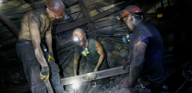 Криворожские шахтеры объявили забастовку: около 400 горняков под землей - Фото