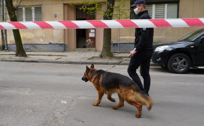 В центре Львова расстреляли мужчину: киллеры сбежали – фото