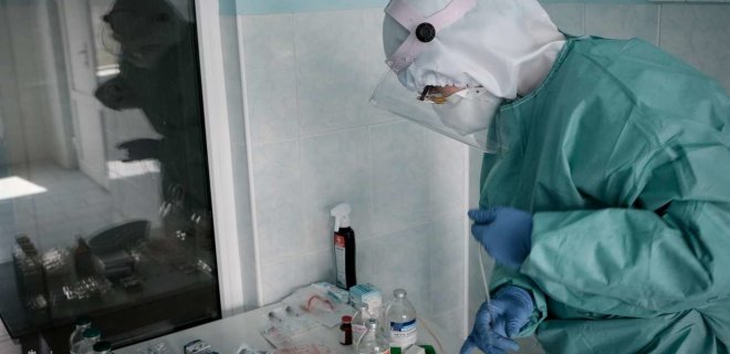 В больницах Черновцов заканчиваются места для больных COVID-19 – глава ОГА - Фото