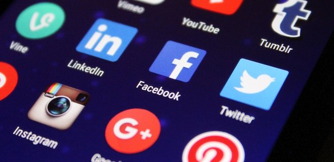 Facebook обвинили в шпионаже за пользователями Instagram через камеру смартфона - Фото