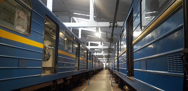 Киевлян предупреждают о возможном изменении в работе метро - Фото