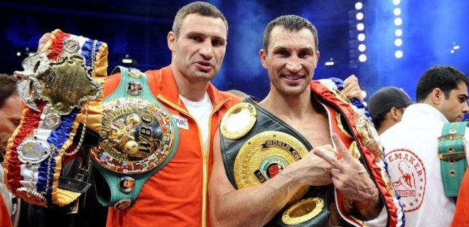 Братьям Кличко предложили участвовать в боксерском турнире легенд - Фото