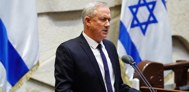Министр обороны Израиля обещает Украине поддержку, но без оружия: разговор с Резниковым - Фото
